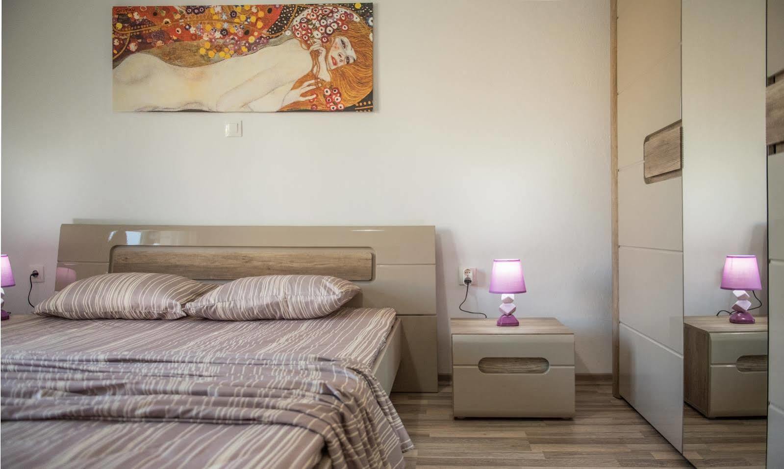 Michalis Apartments Polýgyros Exterior foto